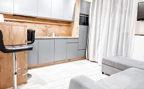 Manuplace Grey By Dreamap